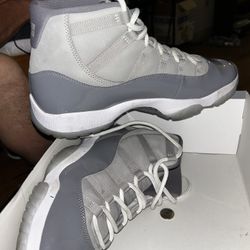 retro jordan XI grey size 13 