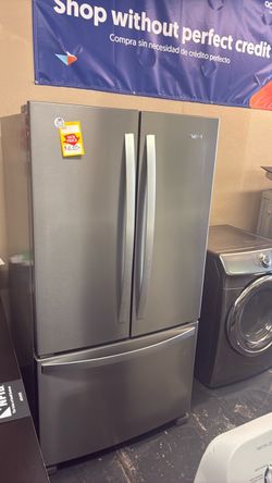 Nice like new Whirlpool refrigerator