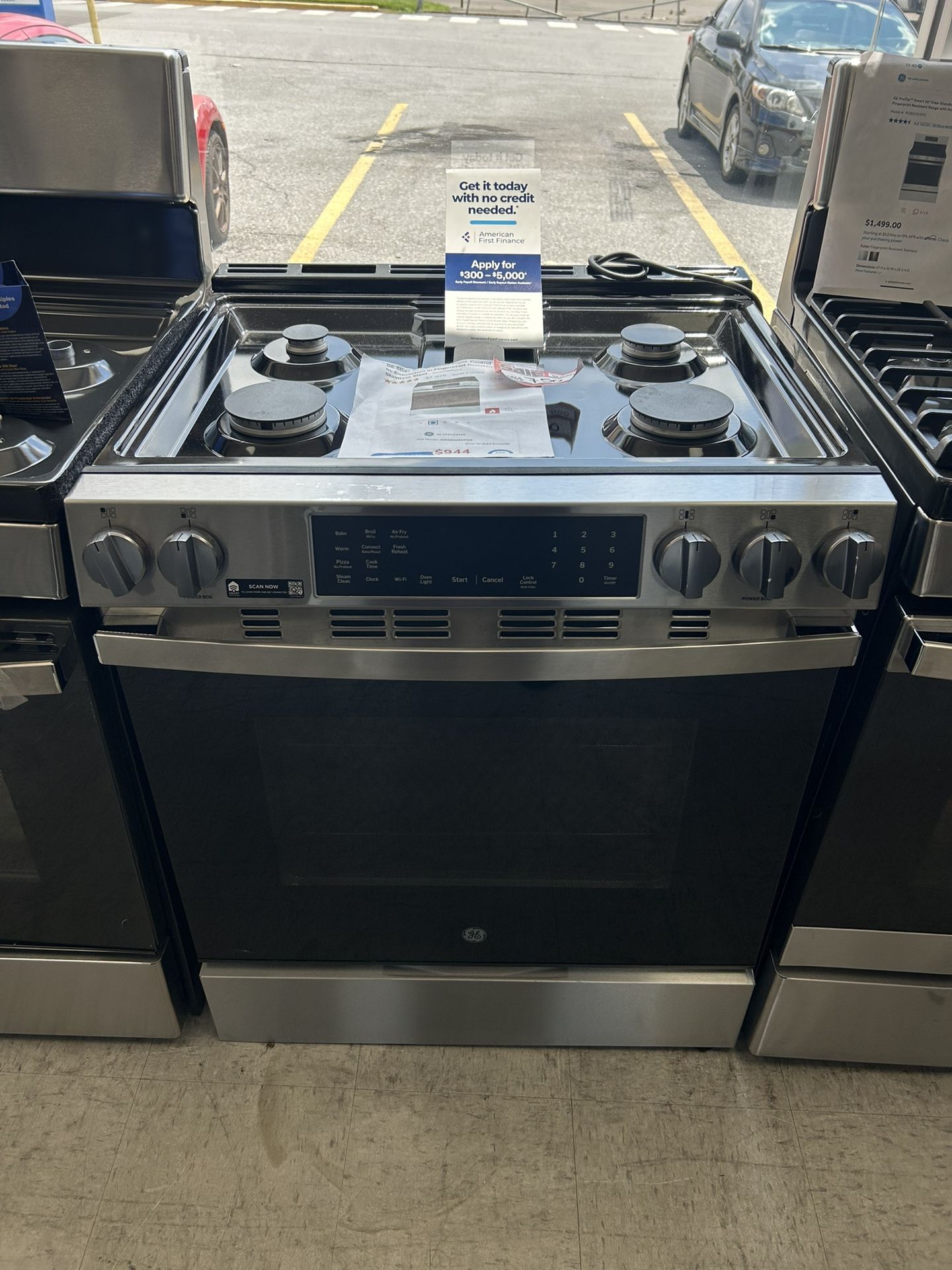 New Scratch & Dent GE 30in. Slide-in 5-Burner In Gas Range