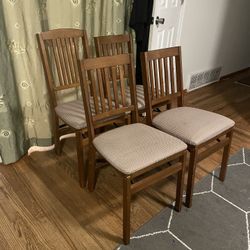 Nice 4 Folding Dining Chairs 