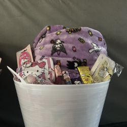 Hello Kitty Basket
