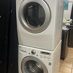 WASHER AND GAS DRYER SET