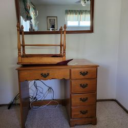 GORGEOUS VINTAGE KNEEHOLE DESK or VANITY SET
