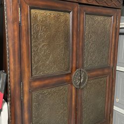 Fancy carved copper type armoire cabinet almirah