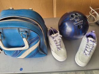 Brunswick Pearl Bowling Ball, Bag & Shoes Set