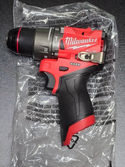 Milwaukee M12 FUEL Hammer Drill