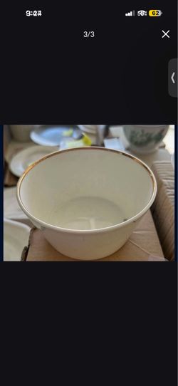 Set of White Ceramic Bowls with Gold Rim – New in Box