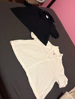 2 Women's Casual T-Shirts Black and White