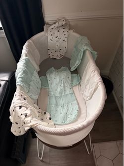 Snoo bassinet