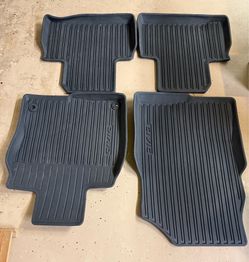 ## 🚗 2016-2021 Honda Civic EX-L OEM All-Weather + Cargo Liner (Barely Used!)