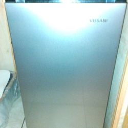 Mini Fridge College/ Room