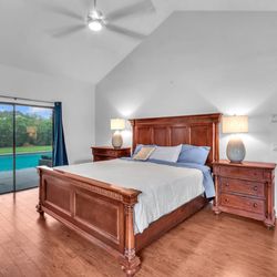 Ethan Allen King Size Bedroom Set