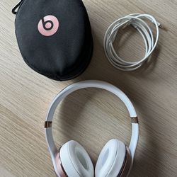 Beats Solo3 Wireless Headphones  (Rose Gold) - EXCELLENT CONDITION 