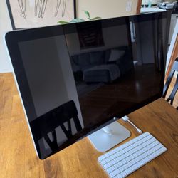 Apple Monitor + keyboard 