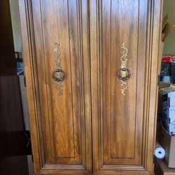 Singer Model 380 Space Saver Sewing Cabinet