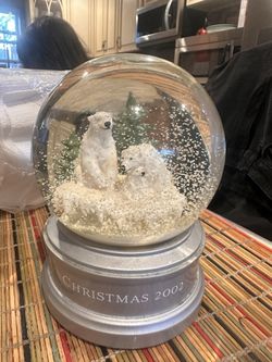 Snow Globe 