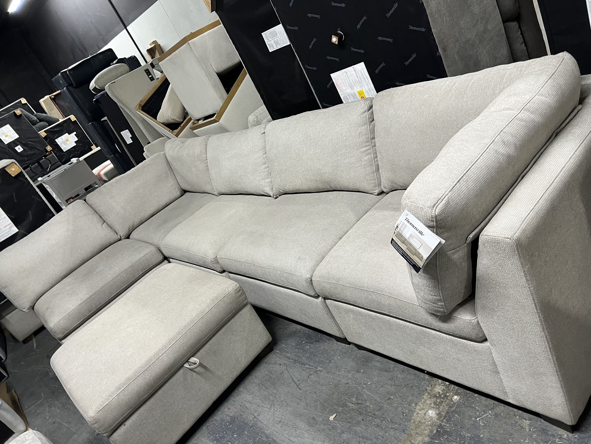 Thomasville Rockford 6-piece Sectional