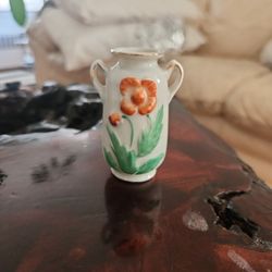 Vintage Occupied Japan Miniature Porcelain Molded Vase Flower Doll Dollhouse