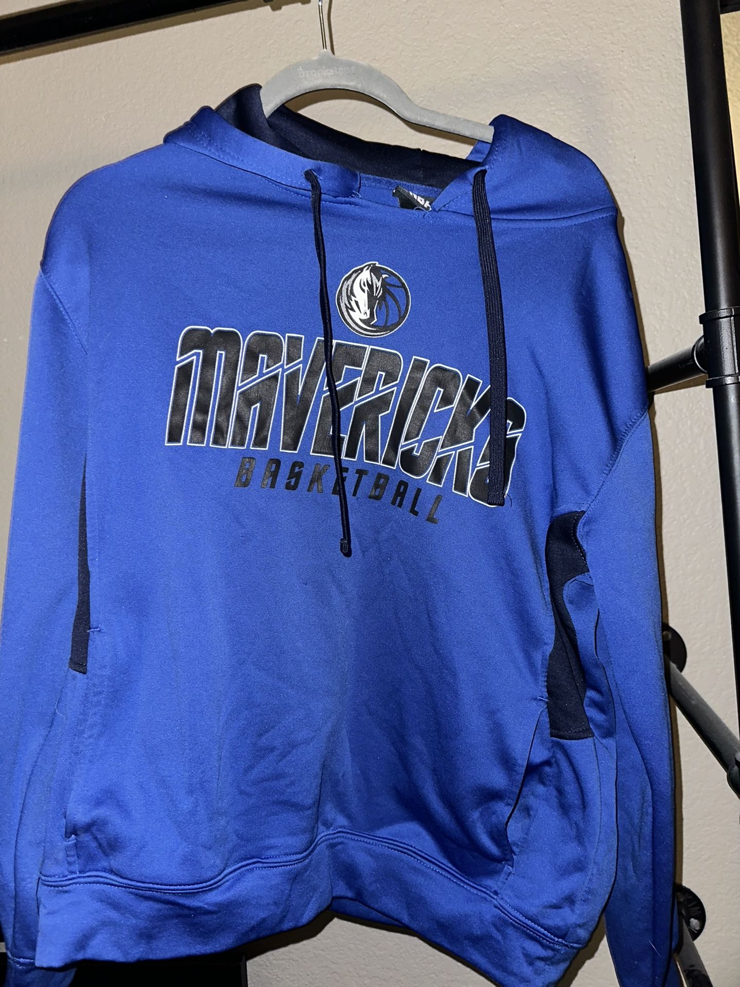 Dallas Mavericks Medium Hoodie