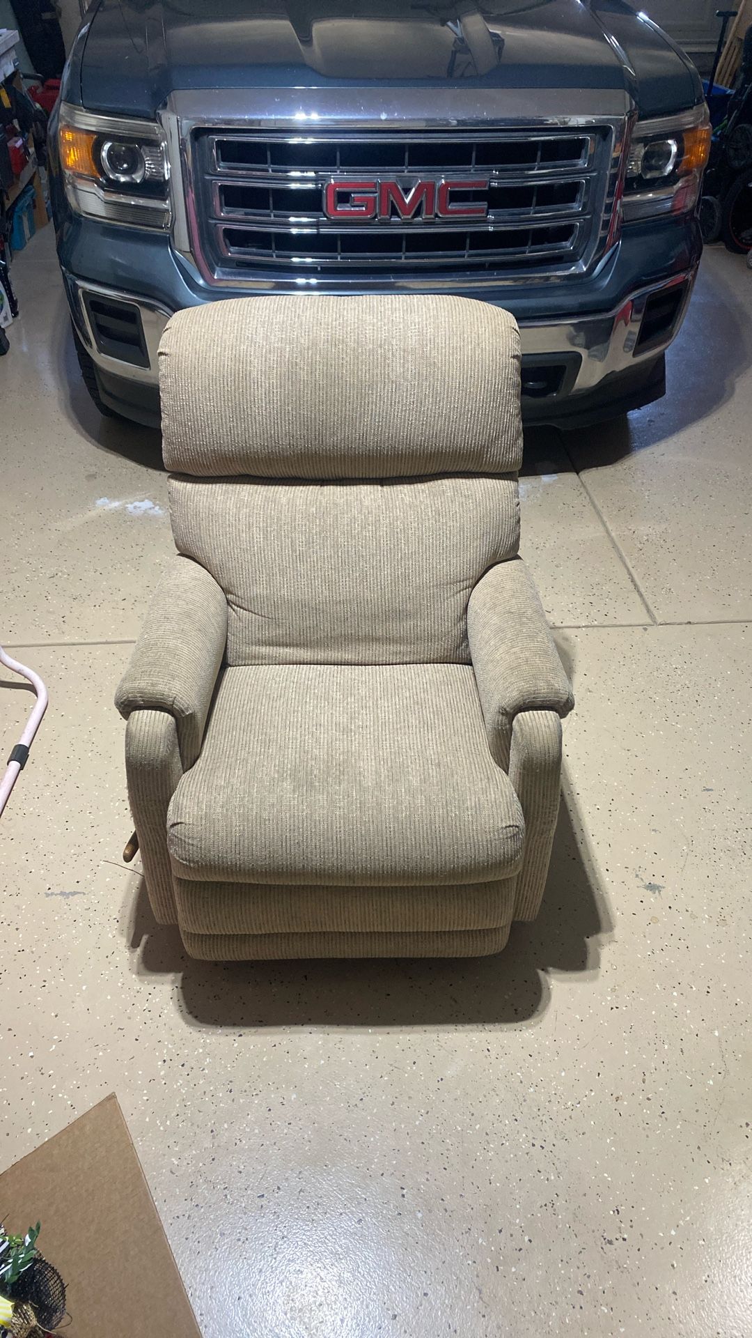 Lazy Boy Rocker/recliner