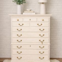 ✨ Heirloom Cream Tall Chest with Antique Gold Hardware 