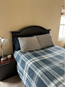 Full size bed