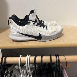 Kobe Focus Basketball Shoes Sz 7.5m