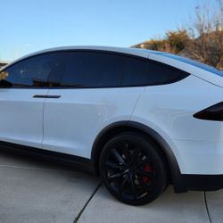 2020 MODEL X Performance
