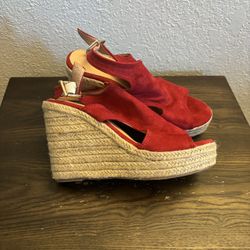 Red wedges 