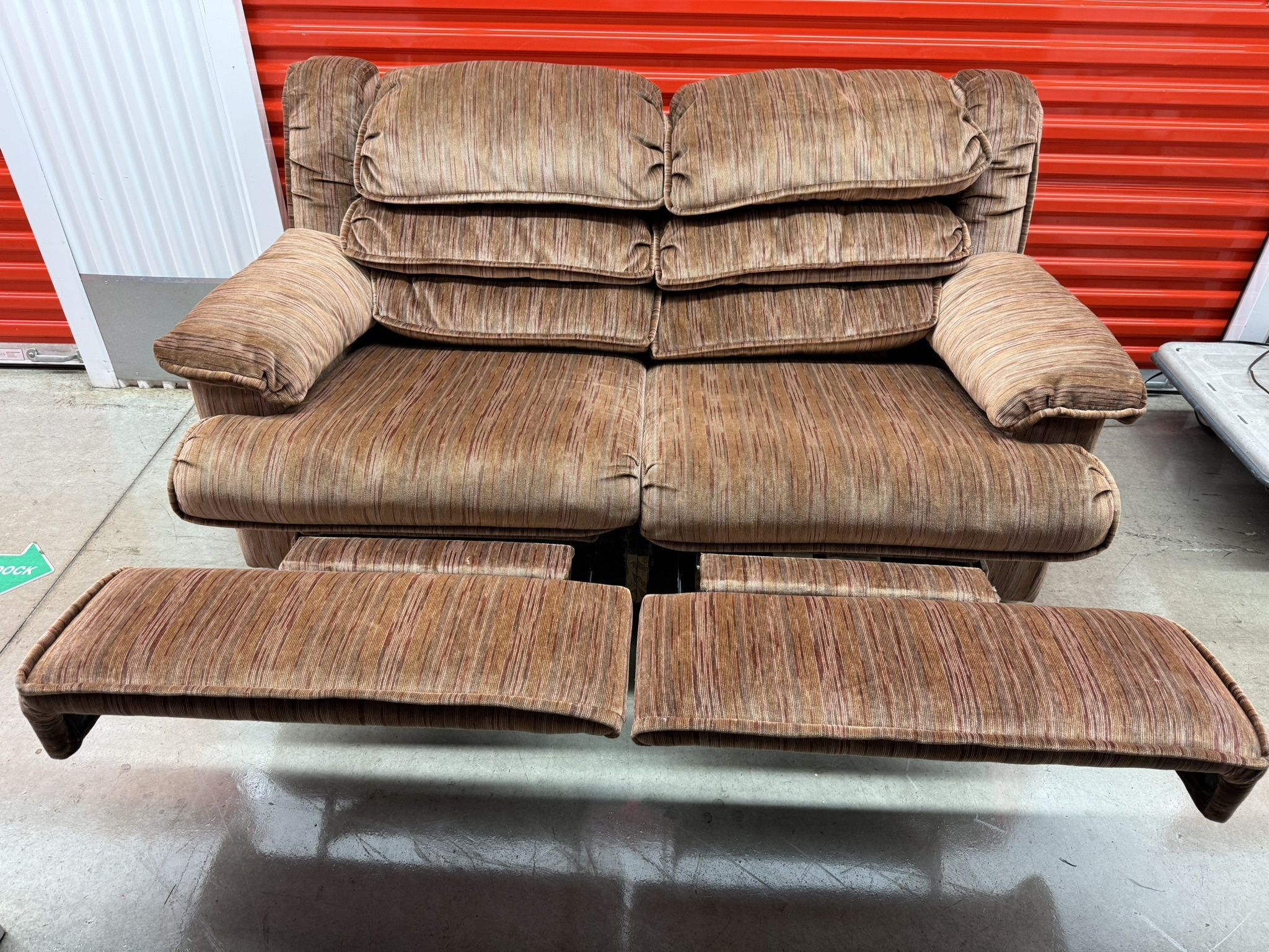 2-seat Couch Recliner