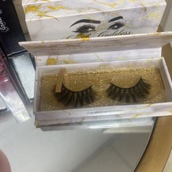 Strip Lashes