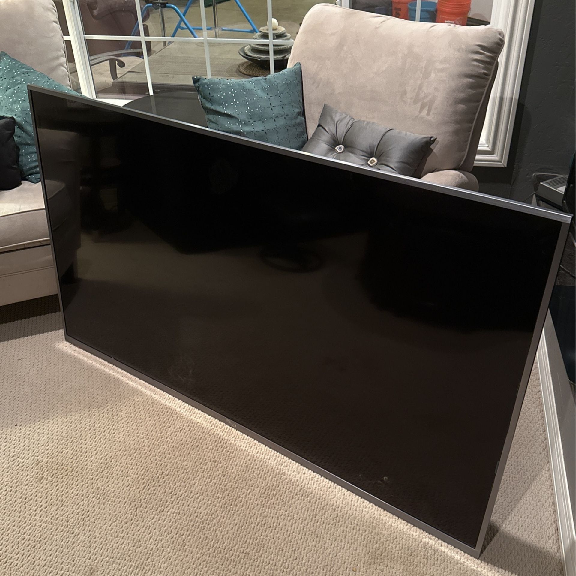 TV (screen doesnt work) for Sale in Gilbert, AZ OfferUp