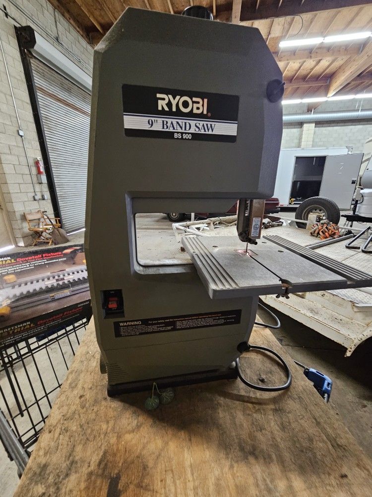 9 Inch Ryobi Band Saw With Dual Blades