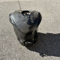 Yamaha R6 Gas Tank
