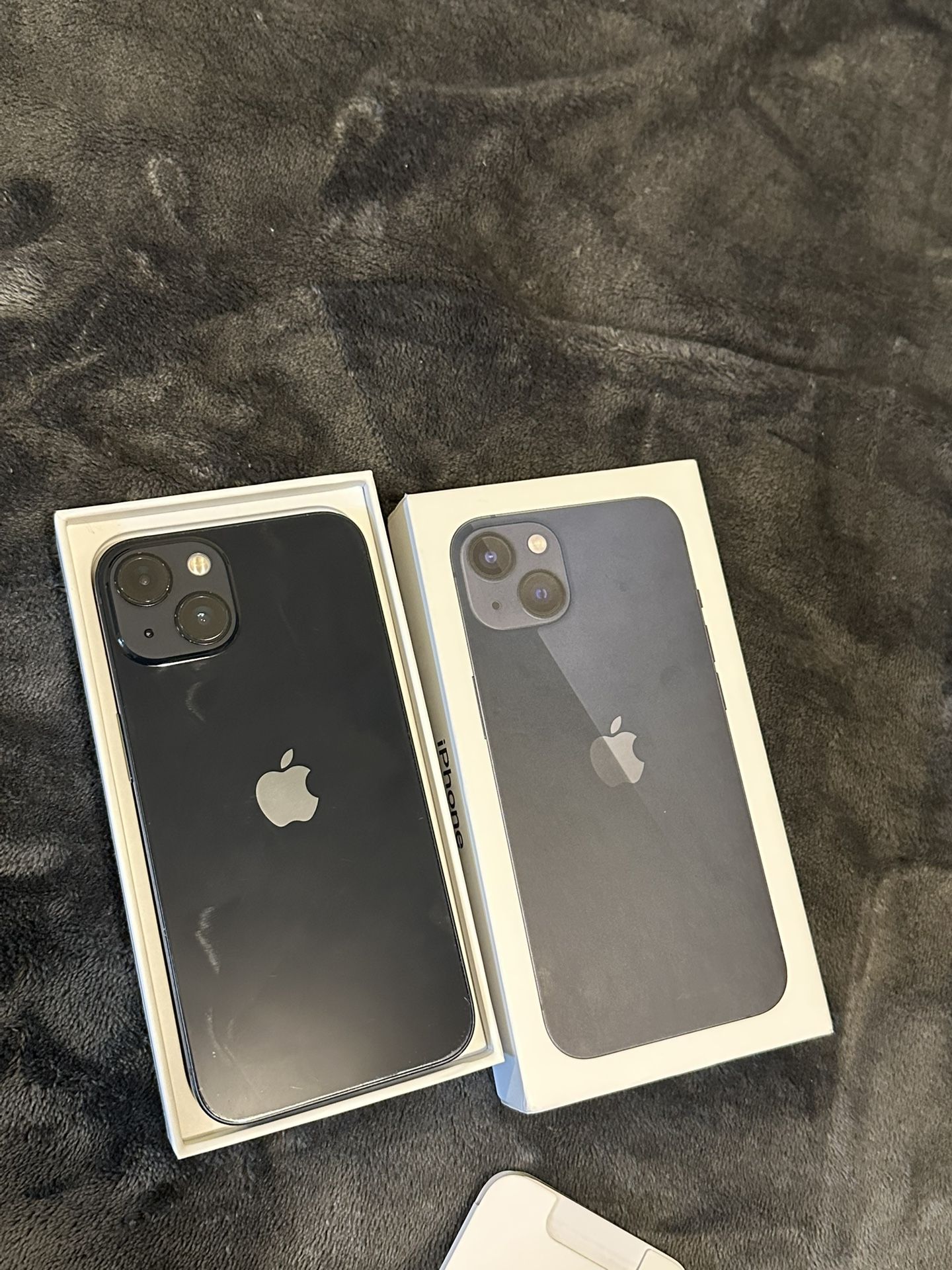 iPhone 13 (unlocked)
