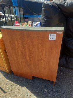 Small desk ( receptionist)