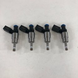 (Four piece) Fuel injector for 05-08 Audi A3 A4, 06-09 VW 0261500020/06F906036A(FI_AD0020 x4