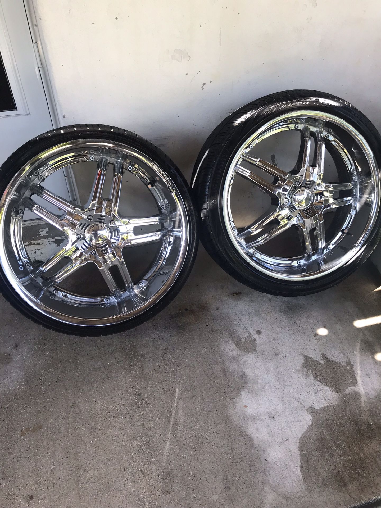 Used 22” Giovanna Chrome Rims with tires Size 5 lug 4.5 inch or 114.3mm ...