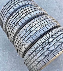 245 60 18 Set 4 Tires Michelin Con 80% de Vida Las 4 🕹️