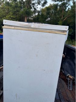 Deep freezer