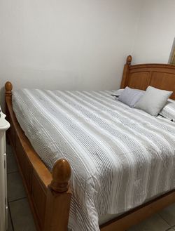 King Size Con for Sale in FL - OfferUp