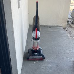 16  Hinches  Vacumcleaners  Pouer Force Bissell