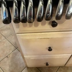 Taylor made Burner 2.0 Right handed Irons 4-A W/ Golf pride Grips And 5 Flex Shaft