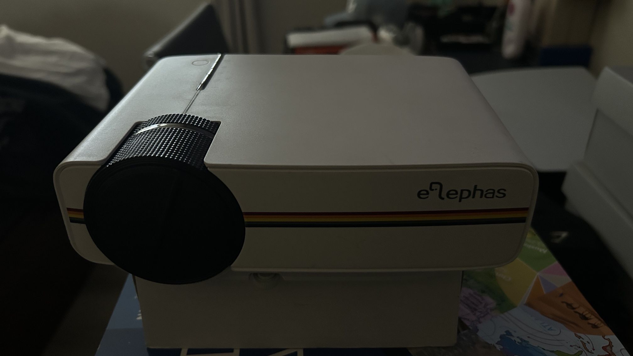 Elephas Projector