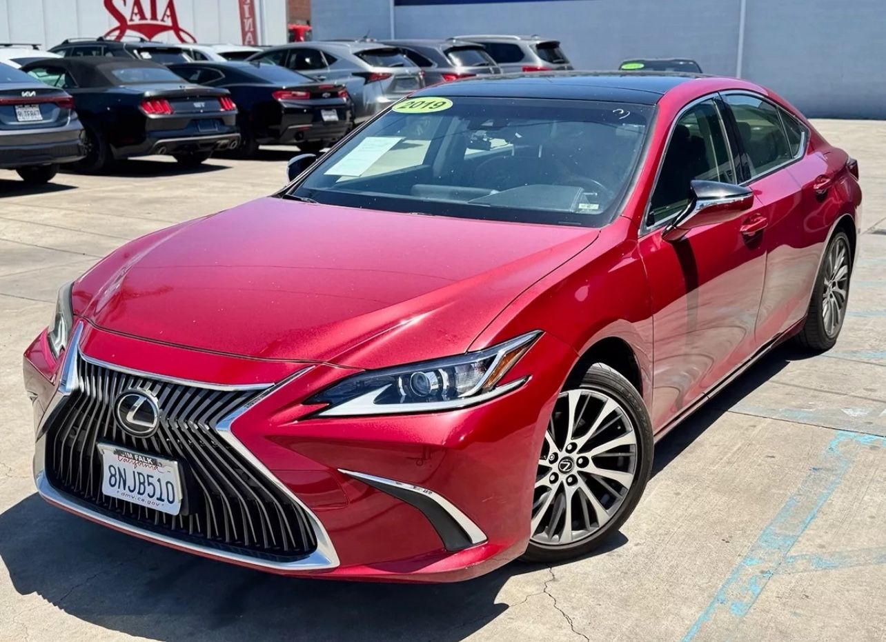 2019 Lexus ES