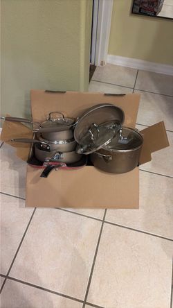 Pot and pan set used