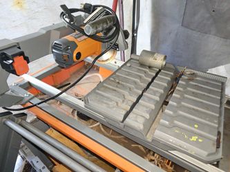Wet tile saw