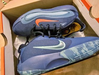 Nike Isofly GS Kids Shoe Size 3 