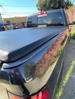 LA Zona Auto Parts 2002 to 2025 Dodge Ram Classic 6.4 Tonneau Cover Cubierto tapa Vinyl Tri Fold