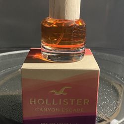 Hollister  Canyon Escape
